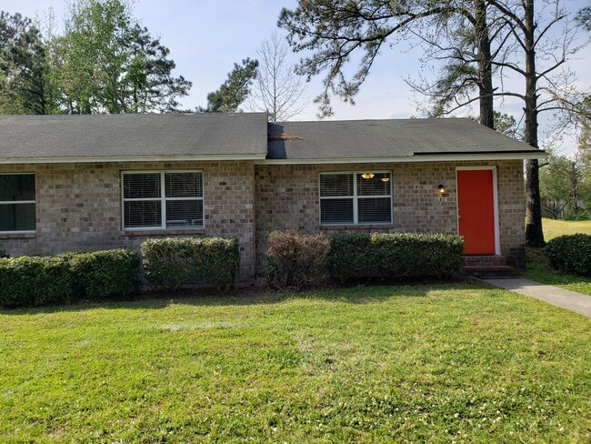 Building Photo - 5438 Sidbury Rd Rental