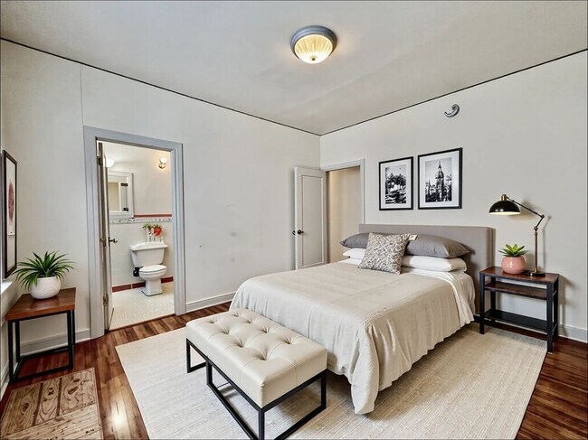 Photo - 145 N Sycamore Ave