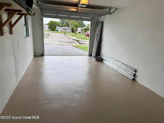 Photo - 789 Walnut Dr