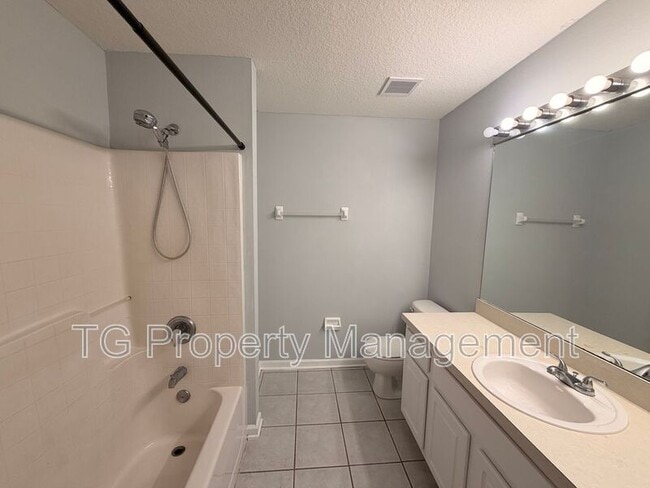 Photo - 3588 Twisted Tree Ln