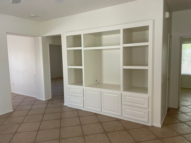 Photo - 78472 Glastonbury Way