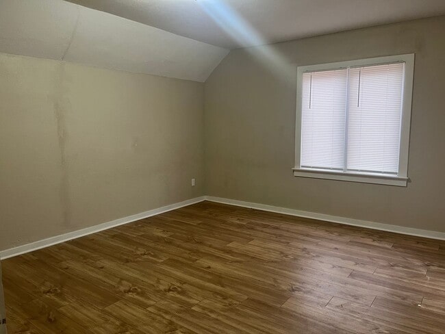 Photo - 1717 SW Lane St