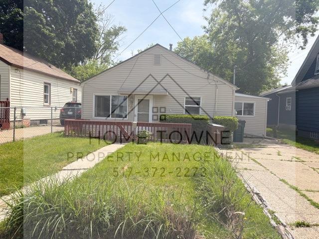 Photo - 810 Comfort St