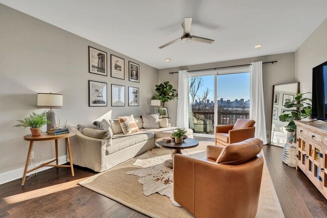 Building Photo - Nashville Skyline Retreat