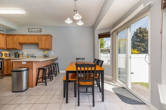 Photo - 176 N 570 E