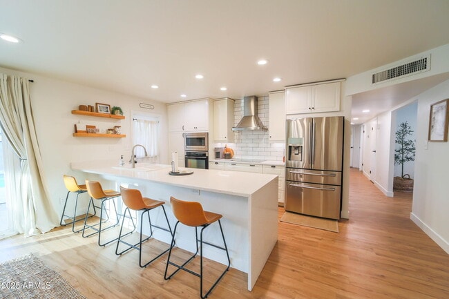 Building Photo - 1224 E Alameda Dr Rental