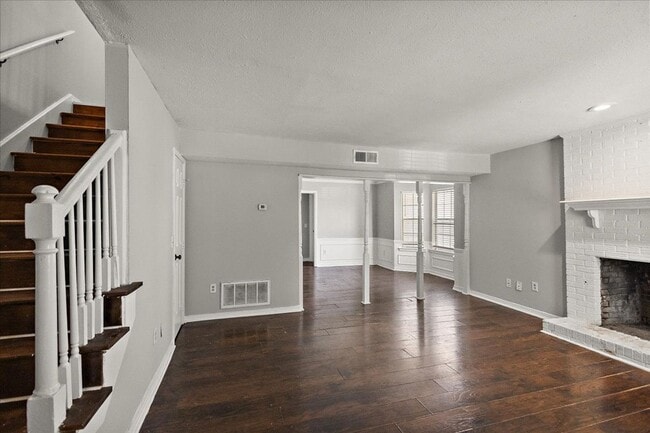 Photo - Adorable 3 bed 2 bath Townhome