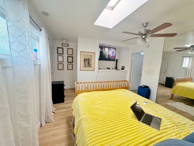 3512 Pacific Ave