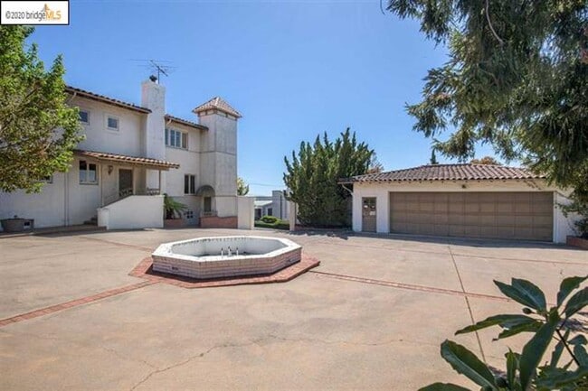 Photo - Luxury Upper Piedmont Estate