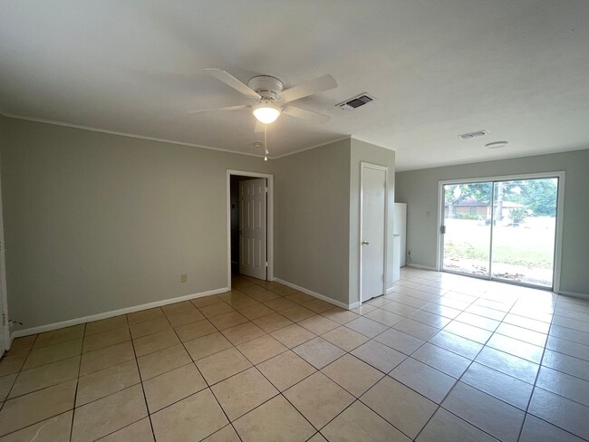 Photo - 3 bed 1 bath house