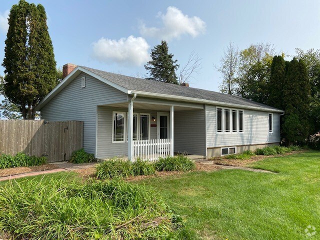 Building Photo - 7214 W Mineral Point Rd Rental