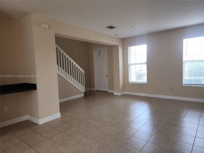 Photo - 14722 SW 12th St