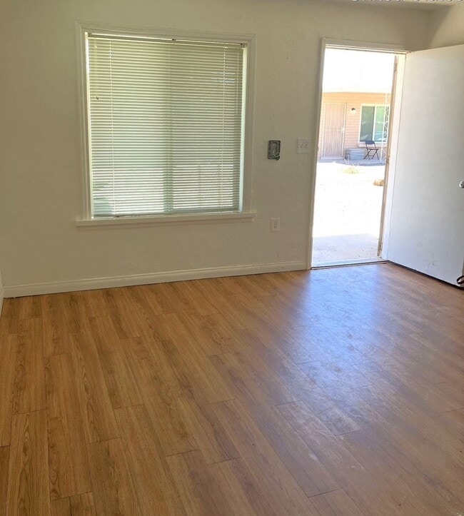 Photo - 2908 N Euclid Ave Unidad B