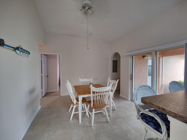 Photo - 5795 SE Mitzi Ln