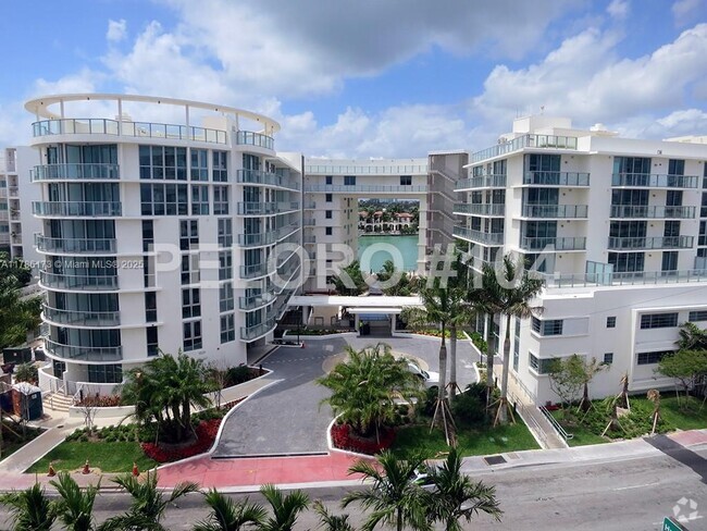 Building Photo - 6610 Indian Creek Dr Unit 104 Rental