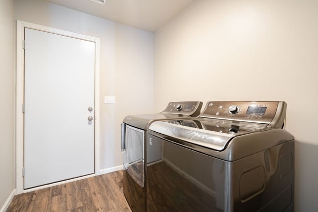 Photo - Modern Elegance Beckons at Summerland Park: Discover New 2 Bed, 2 Bath Luxury Living in Waterloo,...