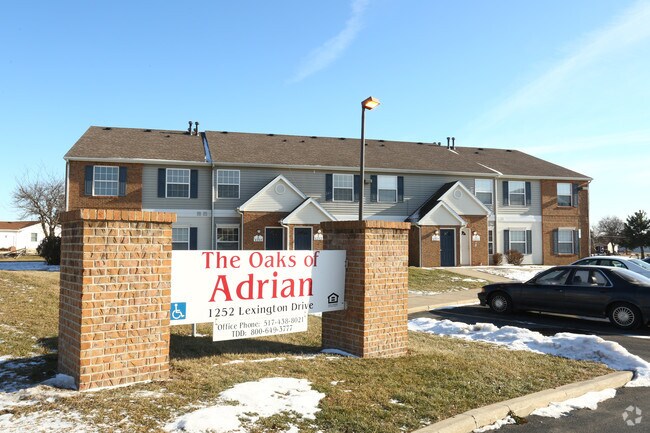 Photo - Oaks of Adrian