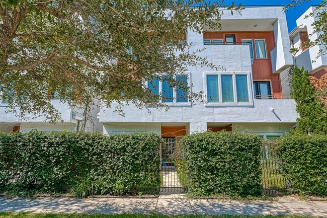 Building Photo - 2748 Clay St