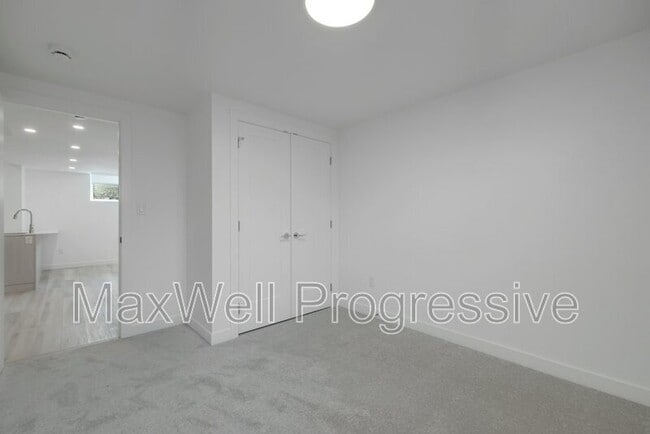 Photo - 13516-13115 115 Ave NW