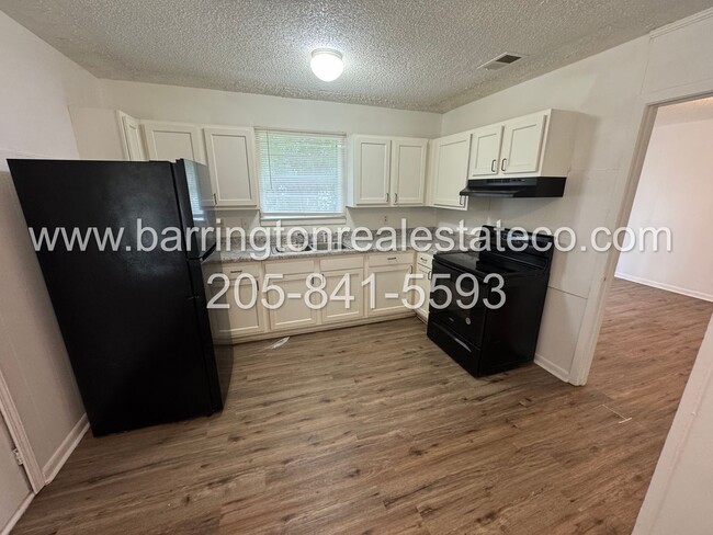Photo - 1500 Cherry Ave