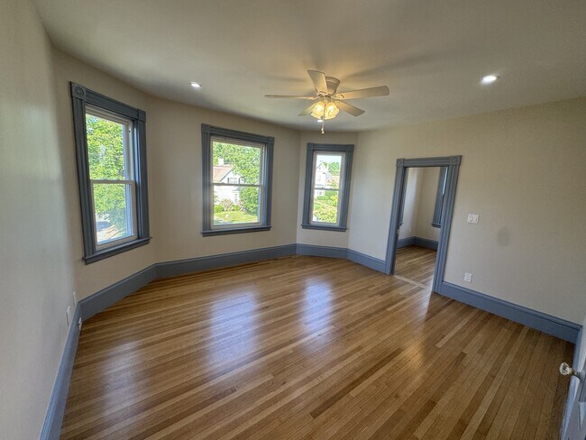 Photo - 145 Court St Unidad 2