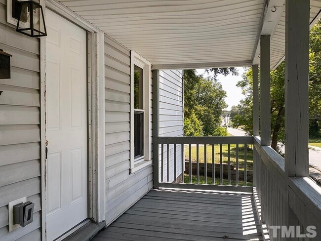 Photo - 234 Hatch St