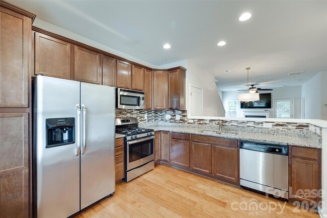 Photo - 1430 Harpers Inlet Dr