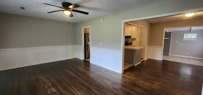 Photo - Beautiful 3B,2B house in Hanahan
