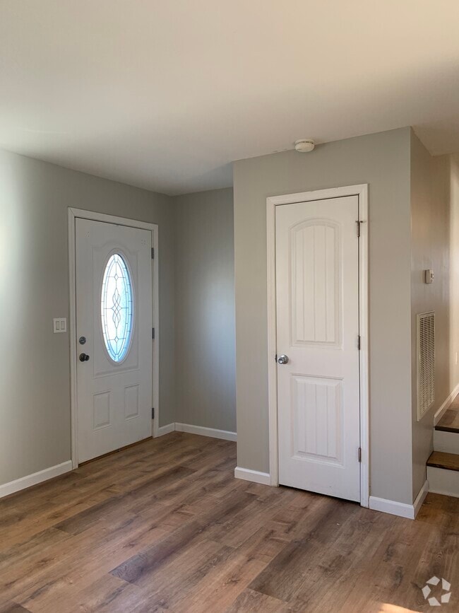 Building Photo - 9134 Westminister Cir Dr Rental