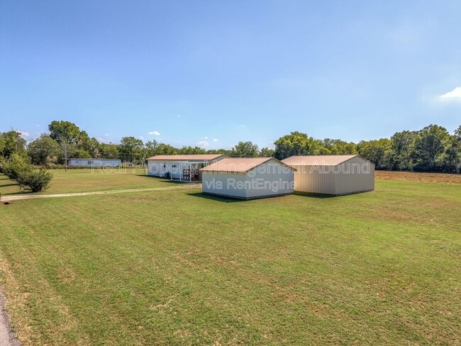 Photo - 4608 E 472 Rd