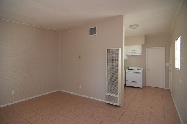 Photo - Charming 1 Bedroom  1 Bath Duplex! South Tucson Location!
