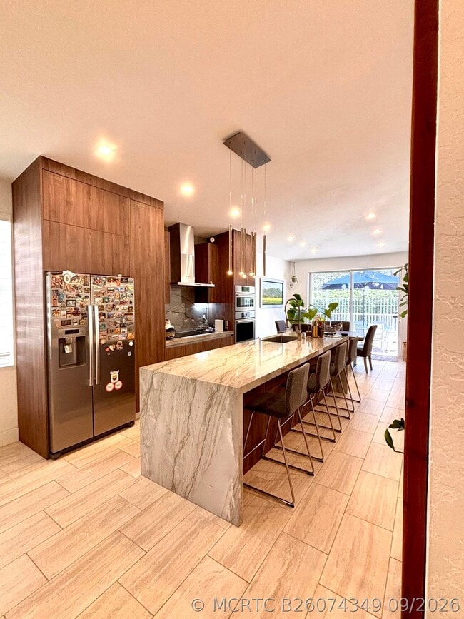 2755 SW 187th Ave