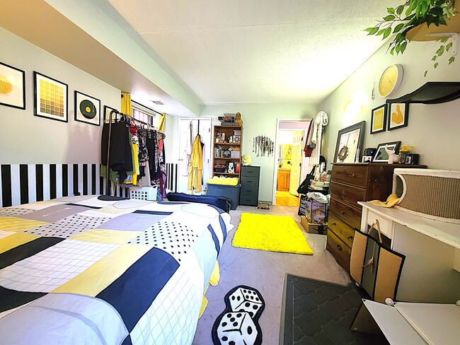Building Photo - 1243 Beacon St Unit 2D Rental