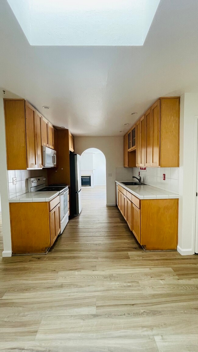 Photo - 126 Serra Ct