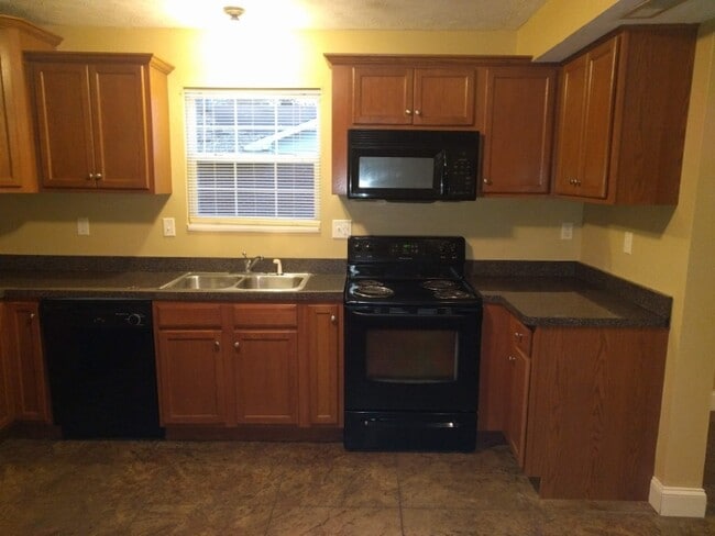 Photo - 1527 Lynch Ln Unit B