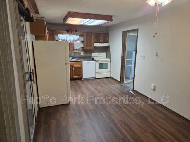 Photo - 3232 Milford Rd