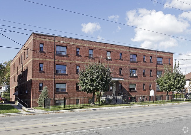Photo - 2532 Lake Shore Boulevard West