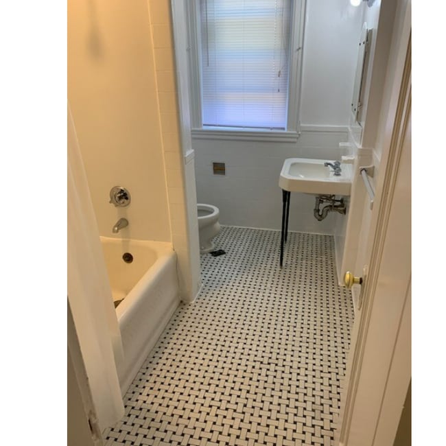 Photo - 2045 Commonwealth Ave