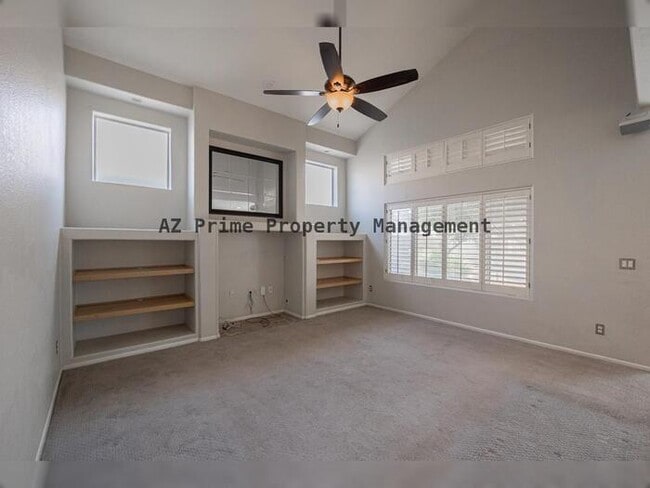 Photo - 873 W Tremaine Ave