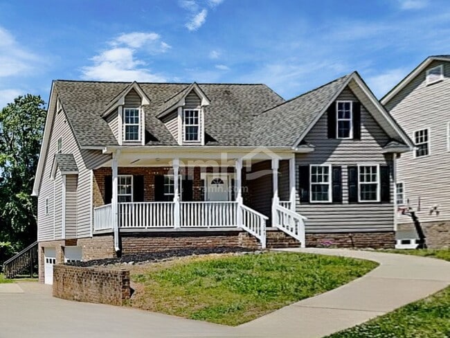 Building Photo - 224 Brooks Edge Dr
