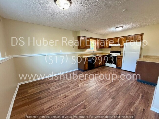 Photo - 330 N Church St