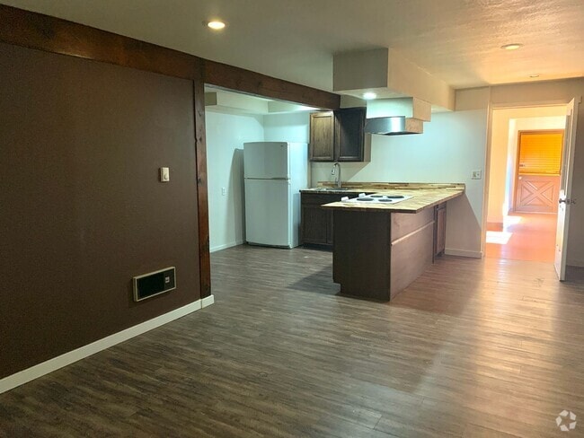 Building Photo - E1504 Unit C Rental