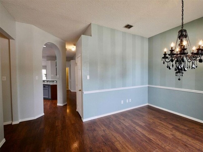 Photo - 4502 Highlands Dr