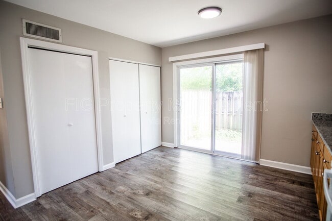 Photo - 108 Louella Dr