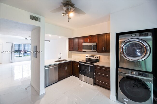 Photo - 16793 Hemingway Dr