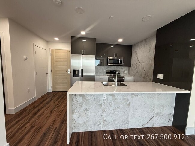 Photo - 4902 Spruce St Unit 221