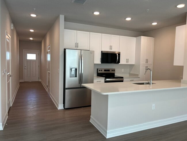 Photo - Lake Tavares Townhomes