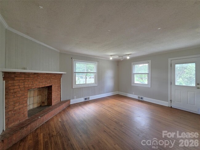 Photo - 1310 Oakwood Ave