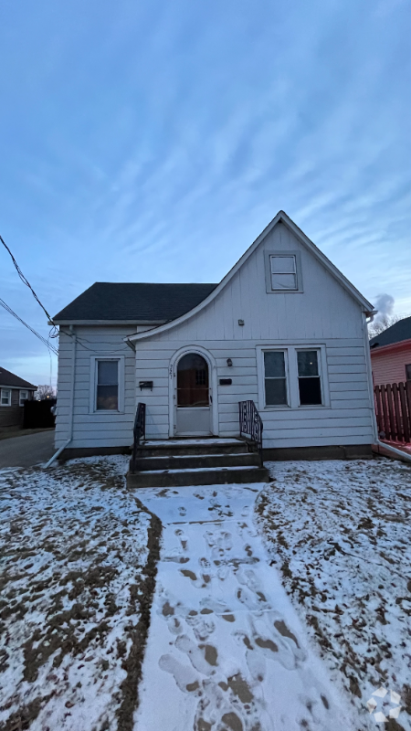 Building Photo - 321 6th St Rental