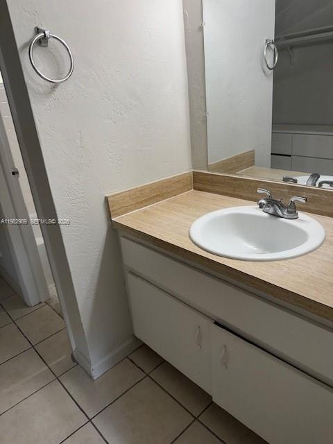 Photo - 8601 SW 68th Ct Unidad 23